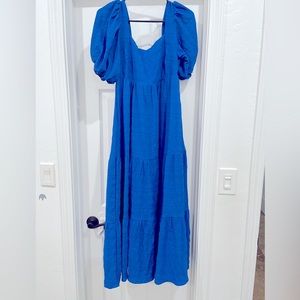 Blue mid sleeve dress size medium from the mint julep